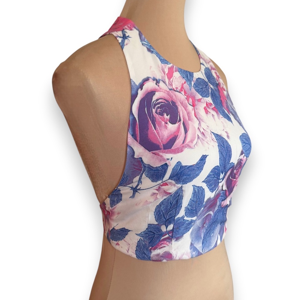 L’ATISTE Floral Crop Top Halter Open Back Size S